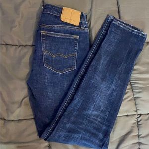 American Eagle men’s jeans
